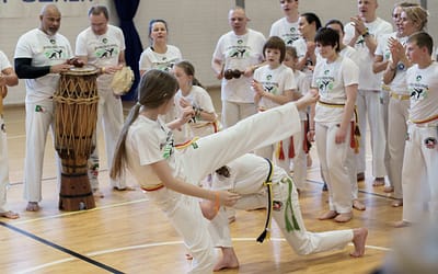 Capoeira dla dziewczynek – dlaczego warto rozpocząć treningi?