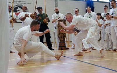 7 powodów, dla których Capoeira poprawia mobilność